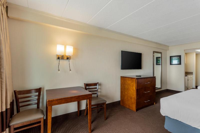 Quality Inn Ocean City Beachfront - image 3