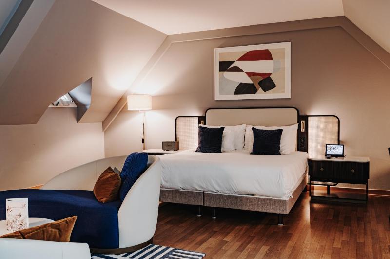 Junior Suite image 1