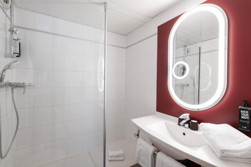 Standard Room with 1 Single Bed image 2