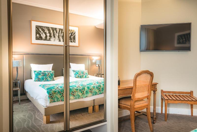 Superior Double or Twin Room with Sea View