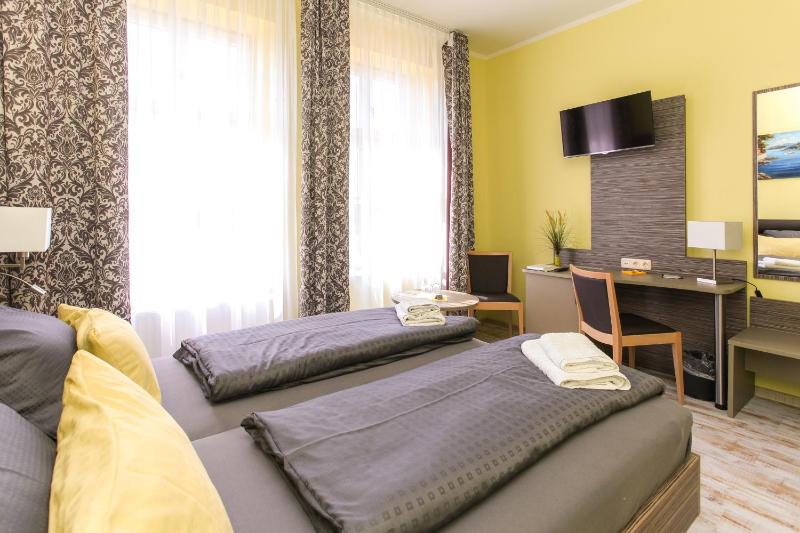 Double Room with Private Bathroom image 4