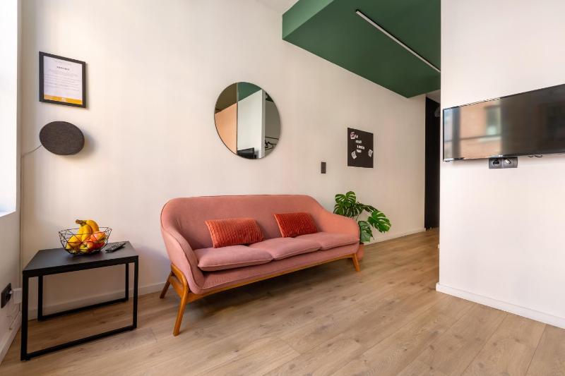 Suite Apartment image 4