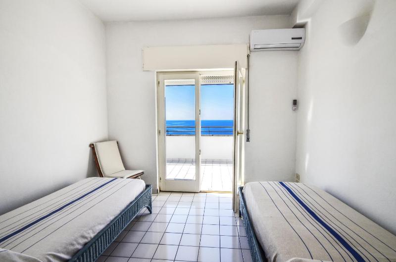 AMORE RENTALS - Villa Terri - image 35