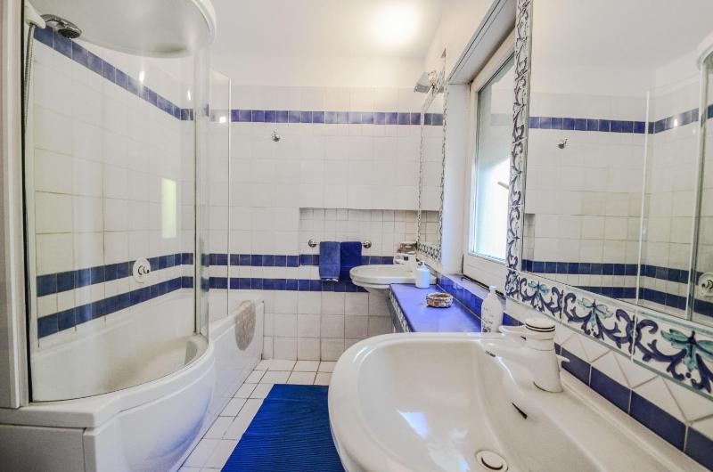 AMORE RENTALS - Villa Terri - image 32
