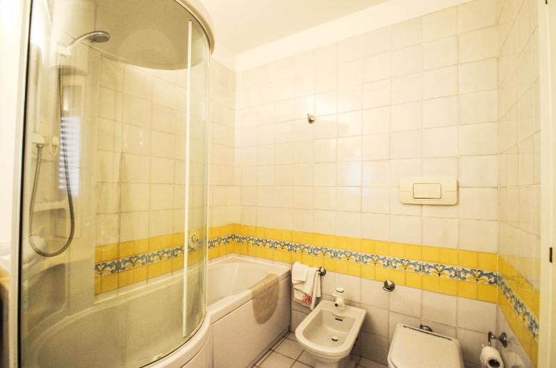 AMORE RENTALS - Villa Terri - image 20