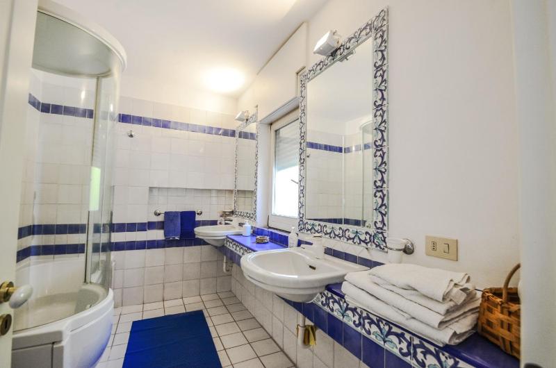 AMORE RENTALS - Villa Terri - image 6