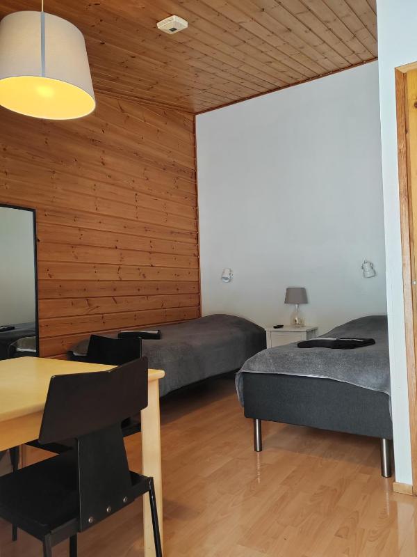 Twin Room with Lake View image 1