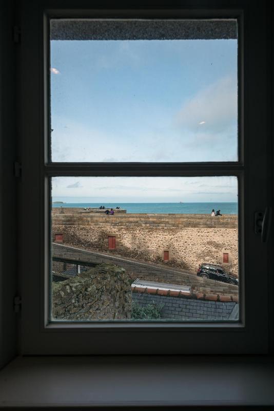 Superior Double or Twin Room with Sea View image 3