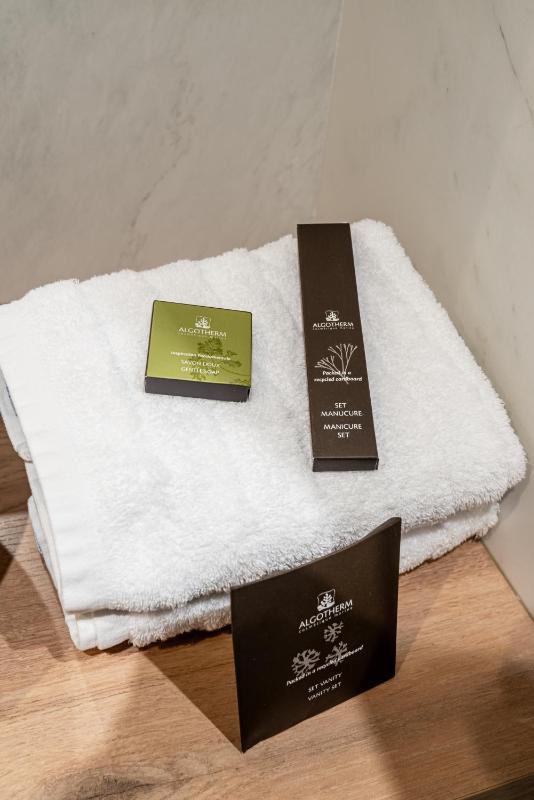 Family Duplex with kitchenette image 2