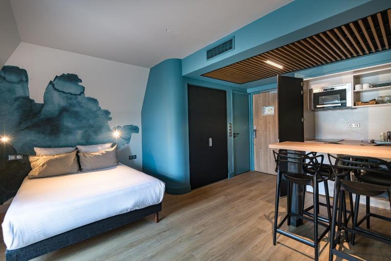 Family Duplex with kitchenette image 1