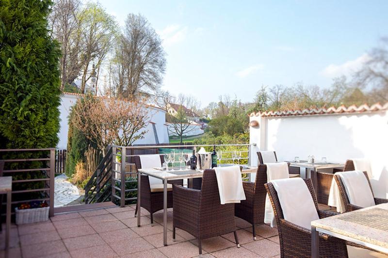 Standard Double Room image 4