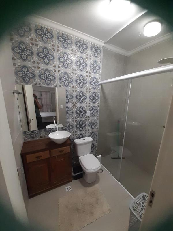 Casa com piscina confortável e ótima localização - image 13