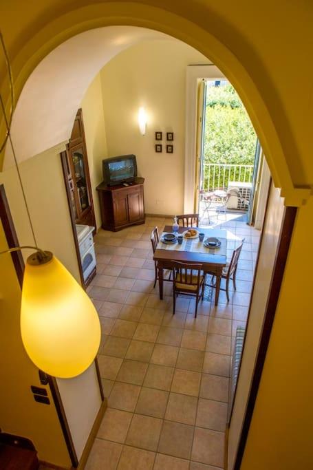 Flat Rosanna - image 11