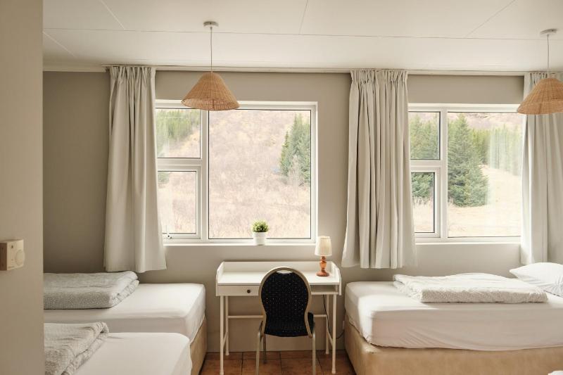 Standard Quadruple Room (4 Single beds) image 1