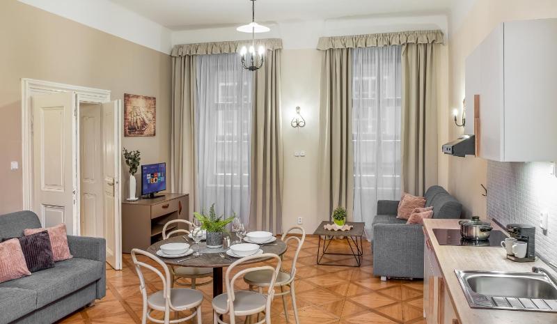 6 Continents Apartments by Adrez - image 14