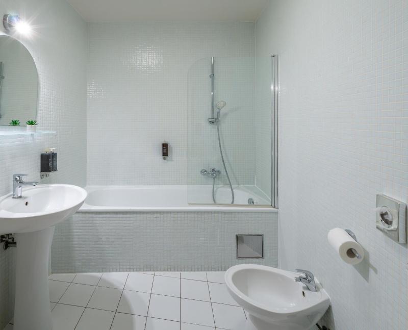 Two-Bedroom Apartment Asia image 3