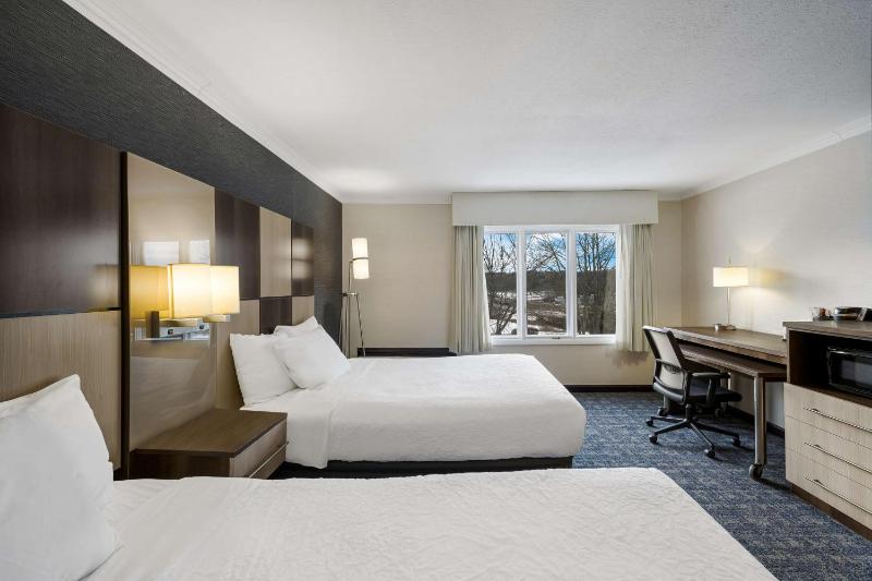 Double Room with Two Double Beds - Non-Smoking image 3