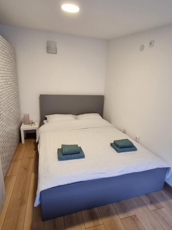 Apartment S - image 9