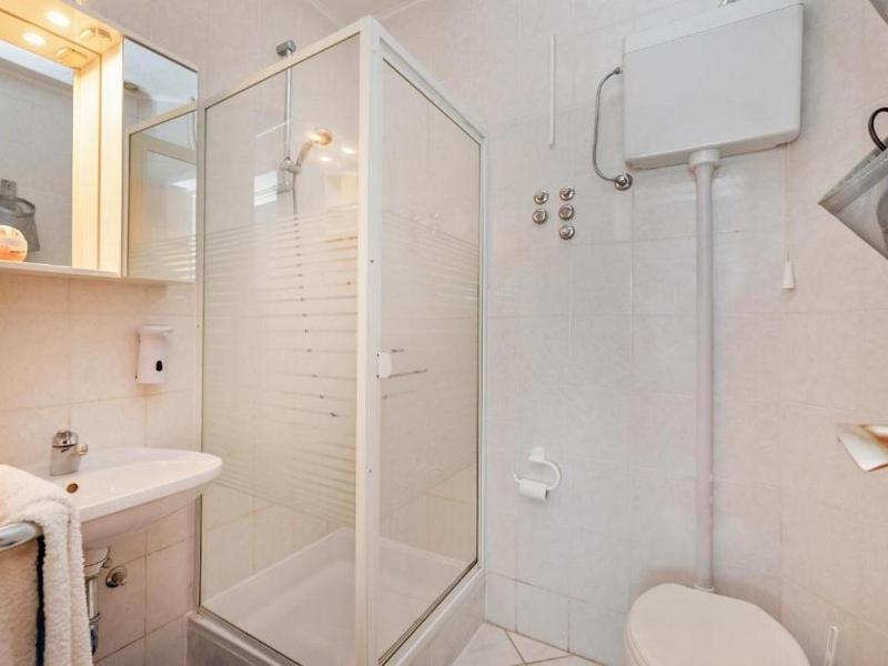 Apartments and rooms with a swimming pool Mlini Dubrovnik - 22386 - image 20