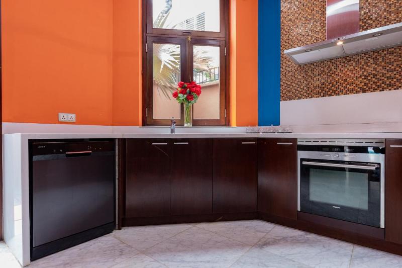 OrangeBlue villa near Beach Pool free Vung Tau Vietnam - image 11