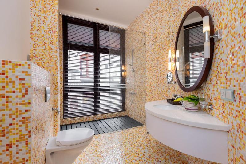 OrangeBlue villa near Beach Pool free Vung Tau Vietnam - image 37