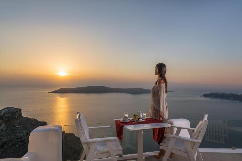 Double Room with Caldera View image 2