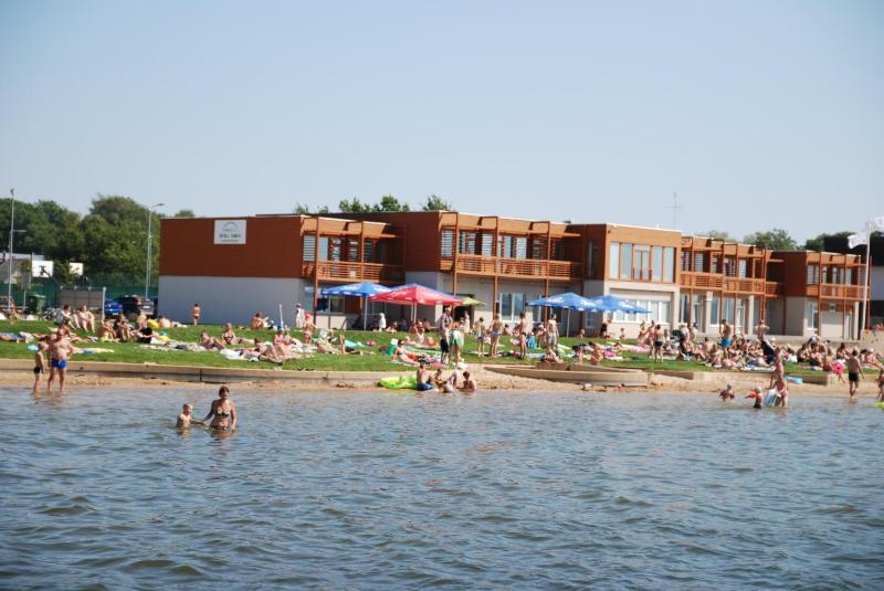 Triple Room with Lake View image 1