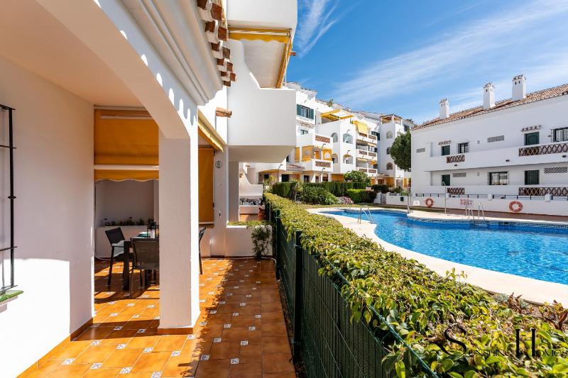 Poolside 2 Bedroom Retreat - image 1