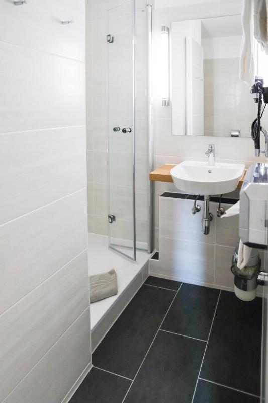 Single Room image 4