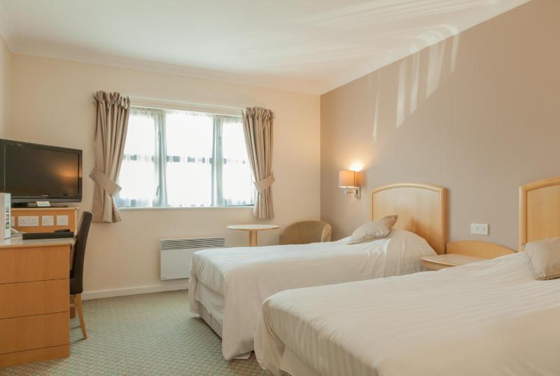 Twin Room  image 4