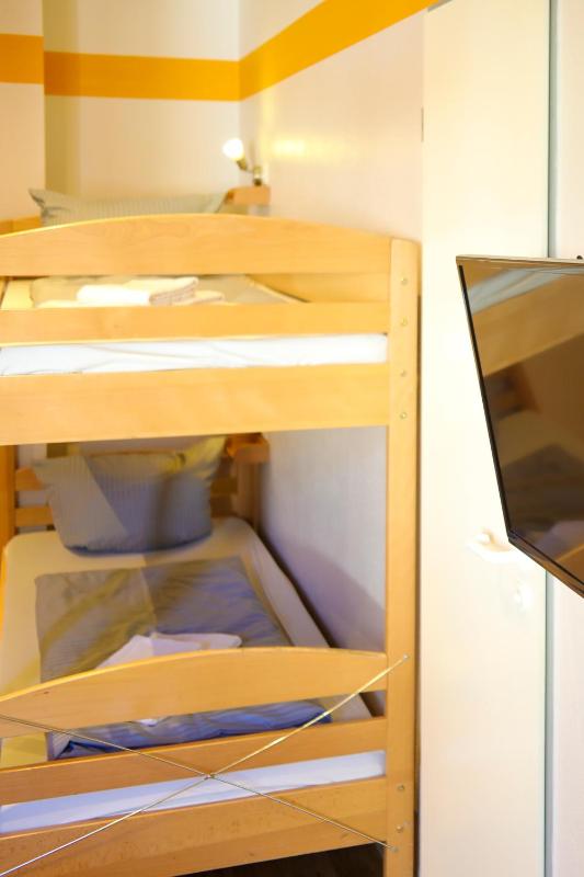 Quadruple Room image 2