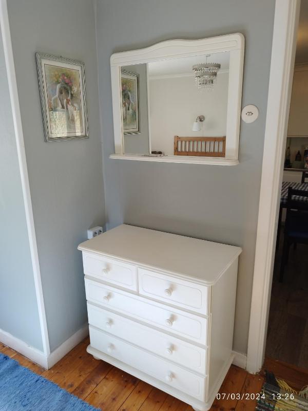 Economy Double or Twin Room image 2
