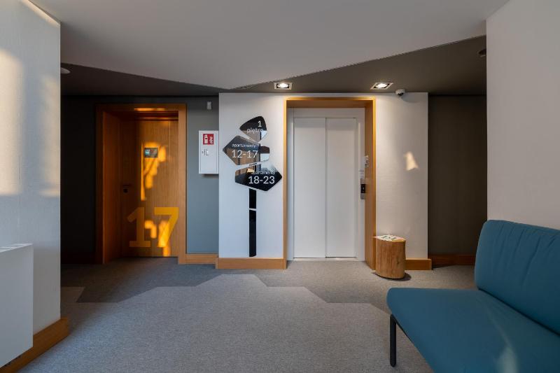 Marynarska Modern Apartment with Parking by Noclegi Renters - image 6