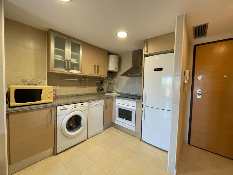 One-Bedroom Apartment image 2