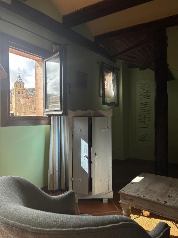 Double or Twin Room image 3