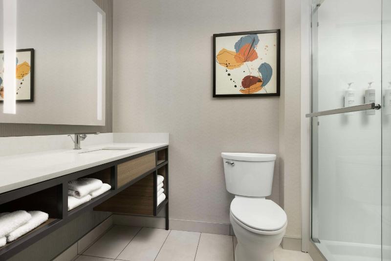 King Room image 2