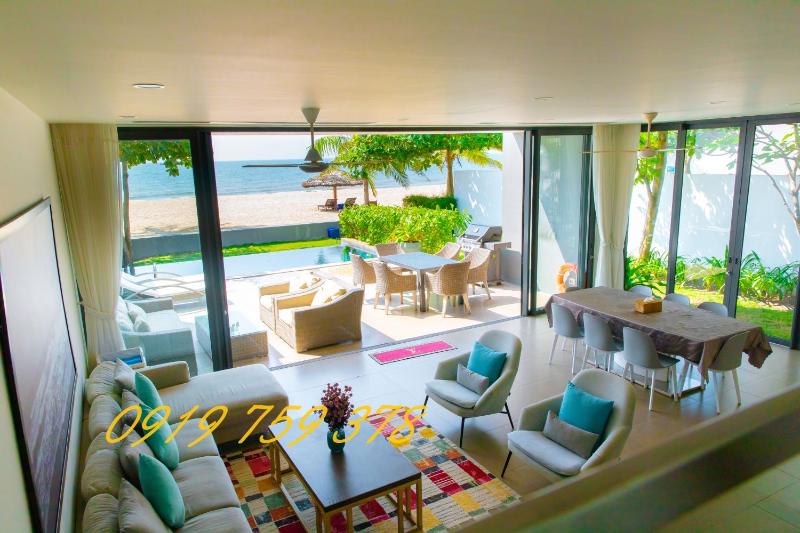 Beachfront Villa 4 Bedrooms Sanctuary Ho Tram Resort - image 23