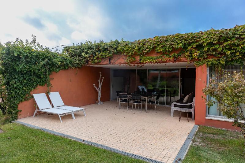 Deluxe Three-Bedroom Villa image 2