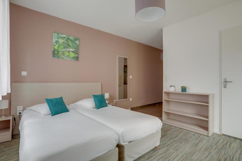 Comfort Studio (Two Single Beds) image 1