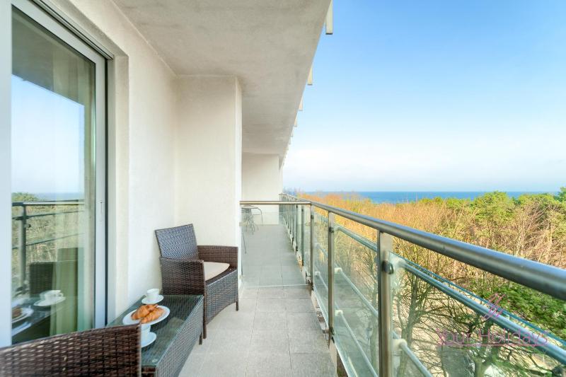 Apartment with Sea View image 4