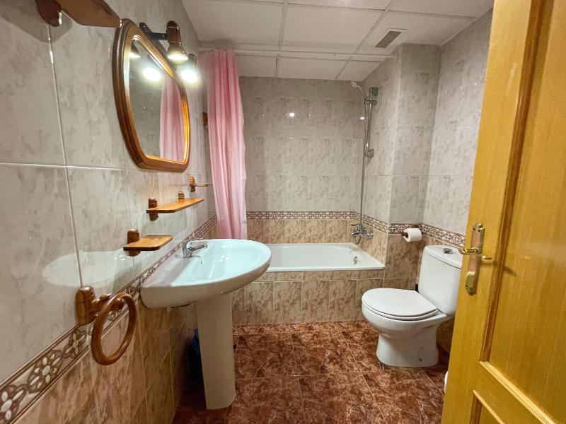 One-Bedroom Apartment image 4