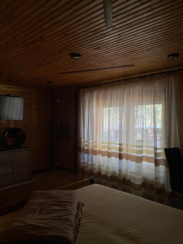 Deluxe Queen Room with Two Queen Beds image 3