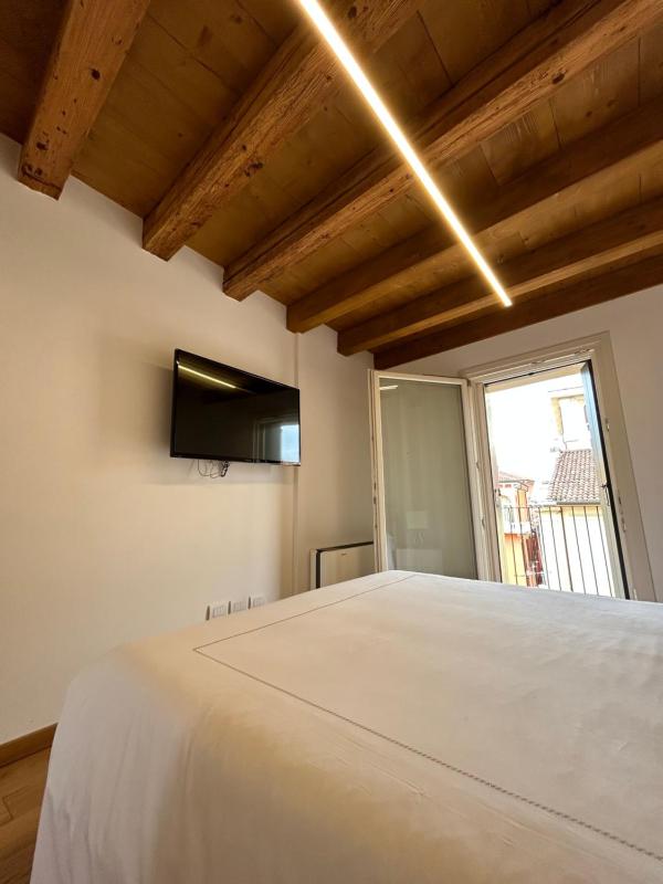 Superior Apartment image 1
