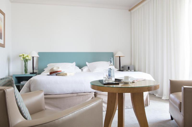 Standard Room with Sea View image 4