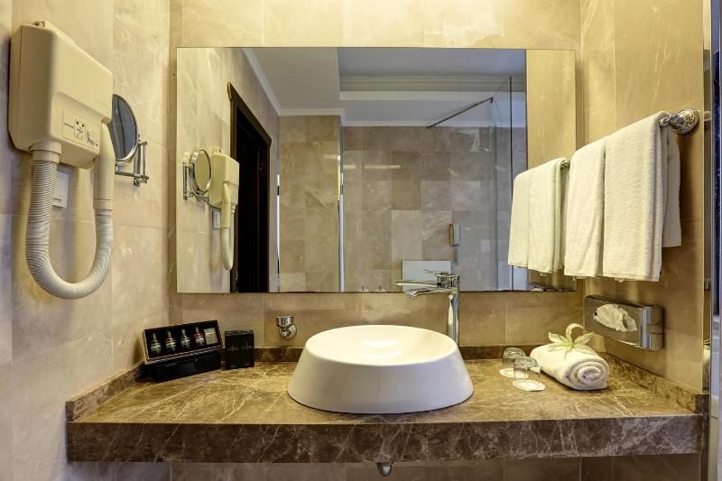 Deluxe Room with City view, King or Twin  image 1