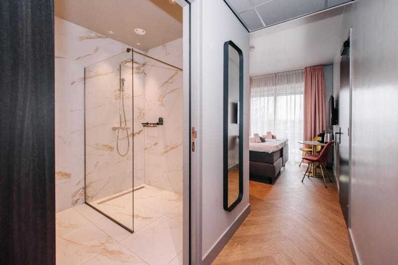 Superior Double Room image 1