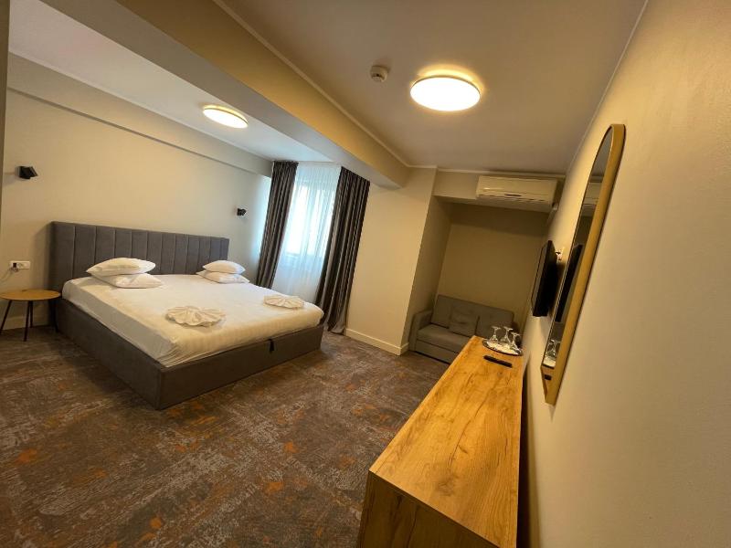 Superior Double Room image 1