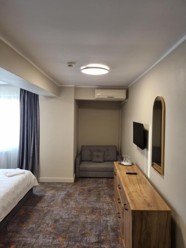 Superior Triple Room image 2