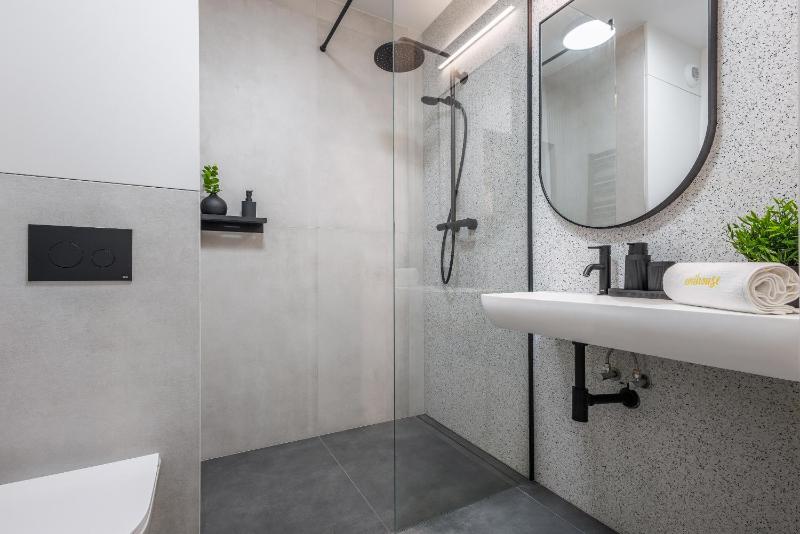 Emihouse Riverside Apartments - image 41