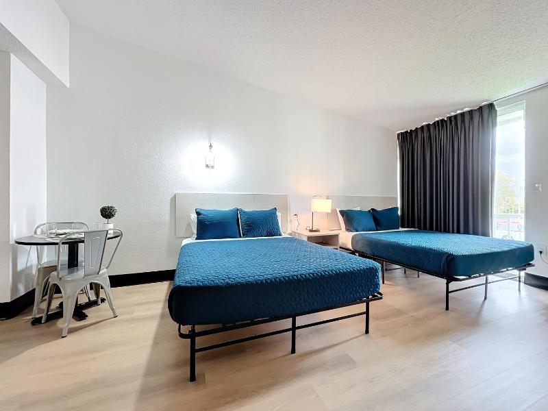 Double Room with Two Double Beds - Non-Smoking image 3